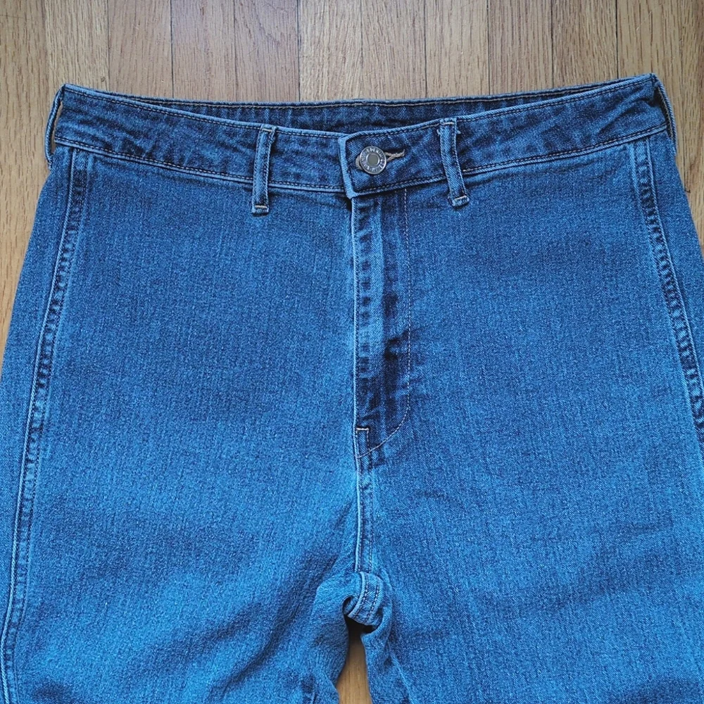 H&M & Denim medium wash high rise cropped jeans